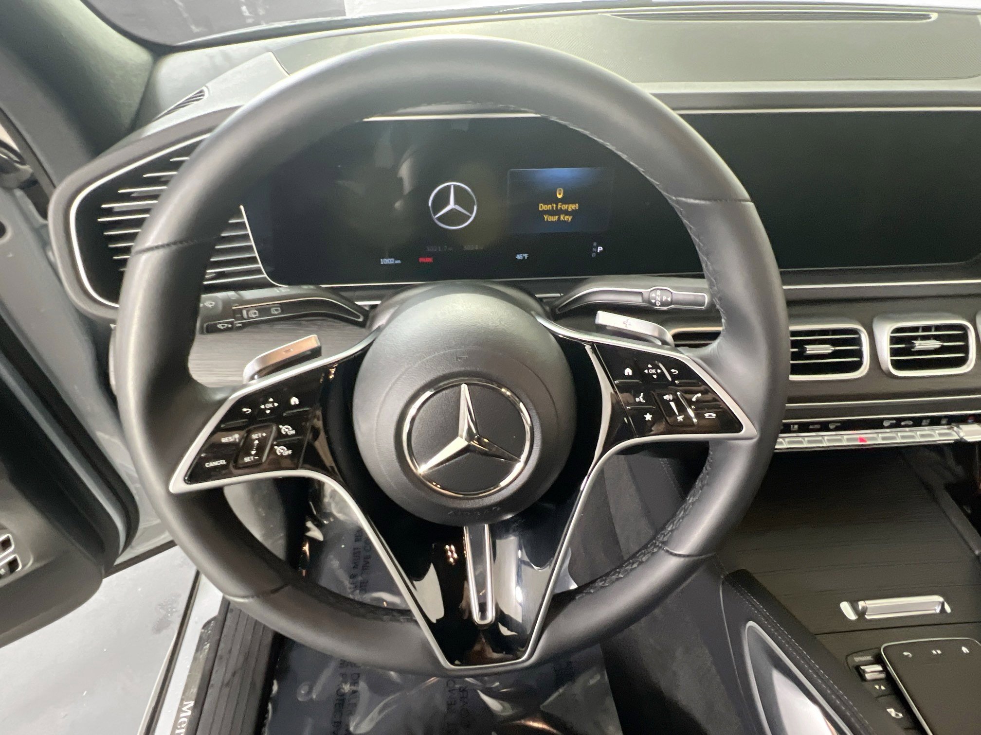 Used 2025 Mercedes-Benz GLE 450e 4MATIC image 11