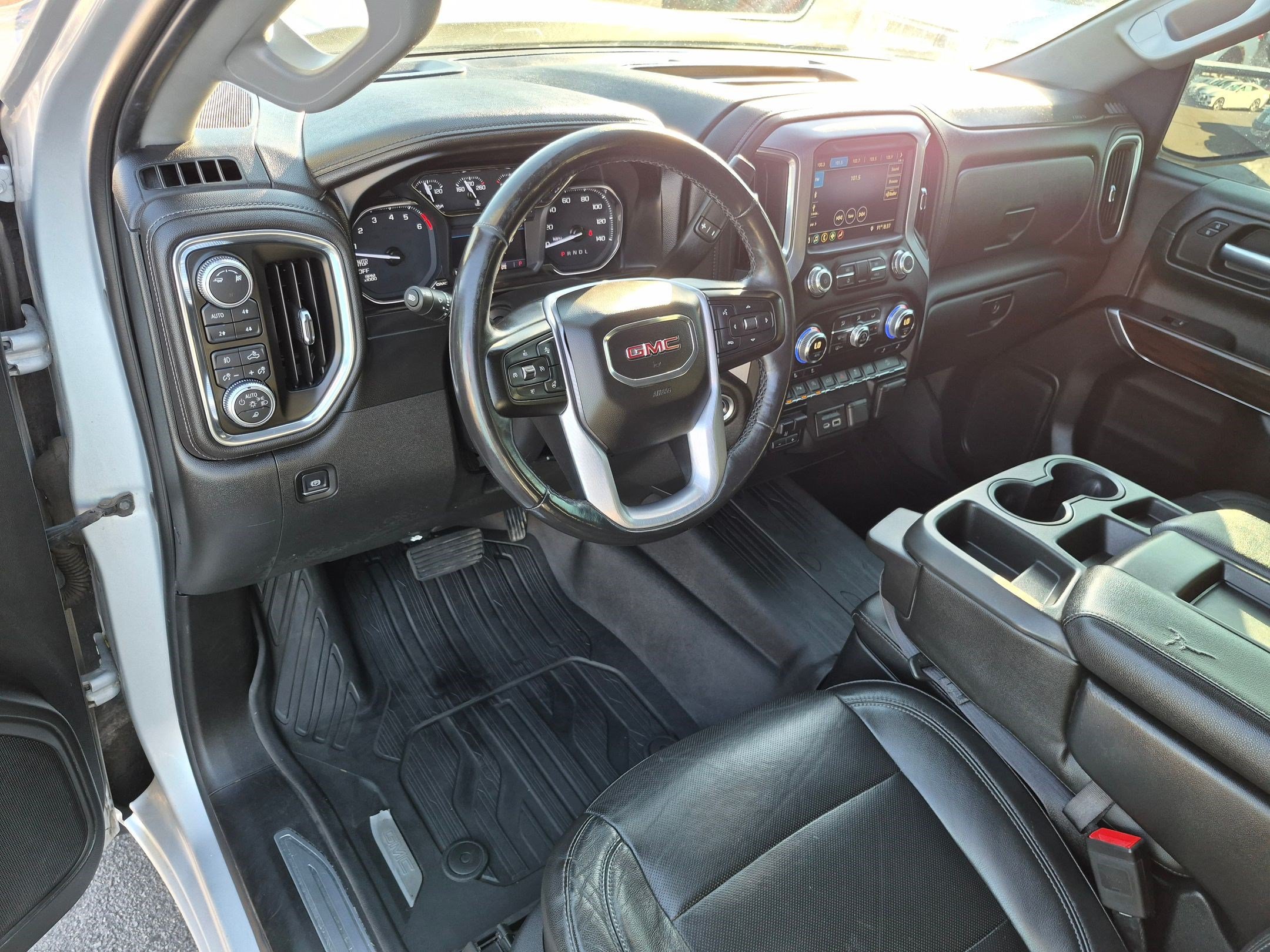 Used 2019 GMC Sierra 1500 SLT w/ Driver Alert Package I AWD/4WD image 16