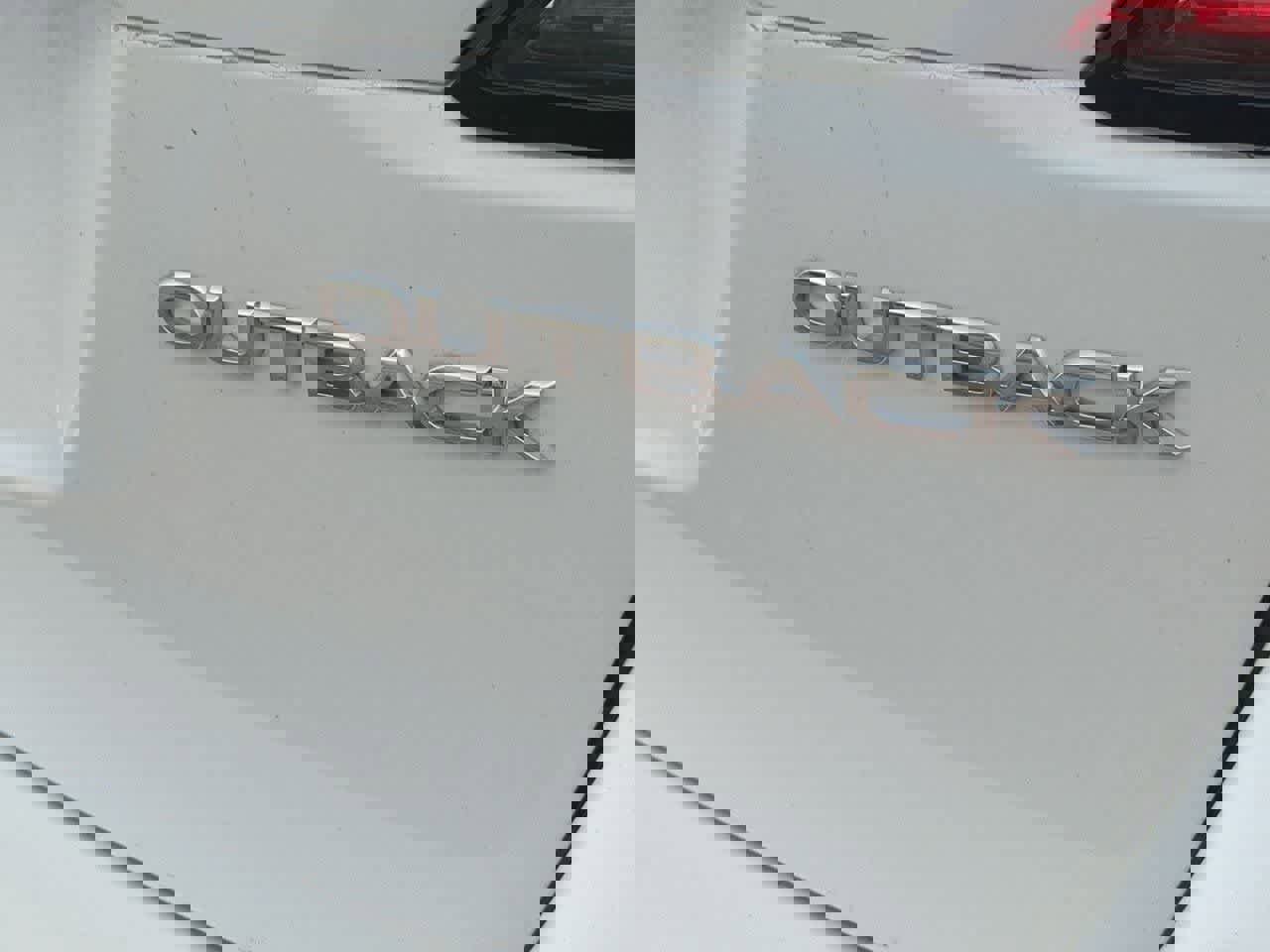 Used 2023 Subaru Outback Premium image 12