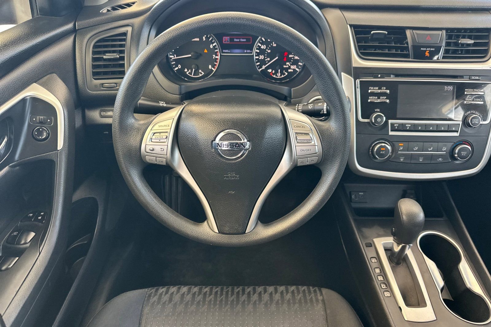 Used 2017 Nissan Altima 2.5 S w/ Power Driver Seat Package FWD image 14