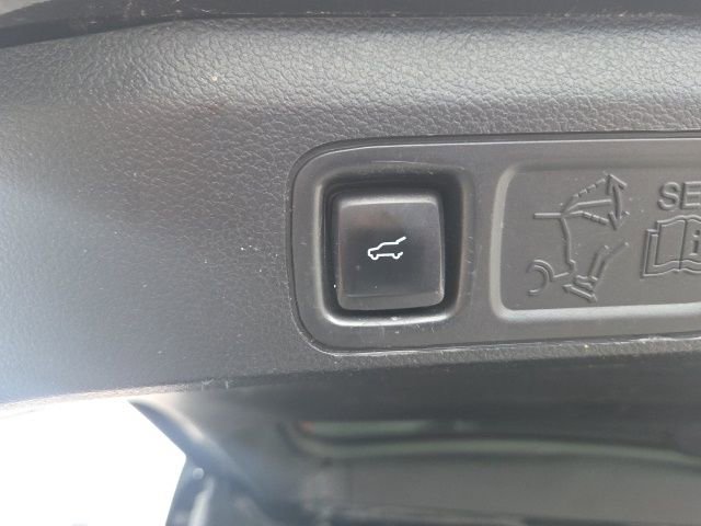 Used 2021 Ford Expedition XLT image 15