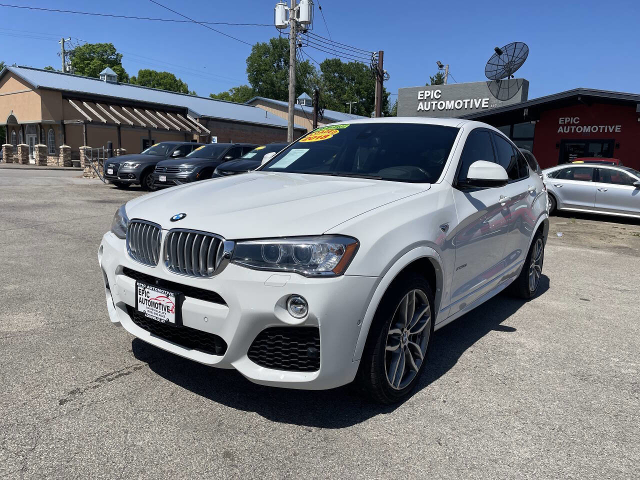 Used 2018 BMW X4 xDrive28i AWD/4WD image 1