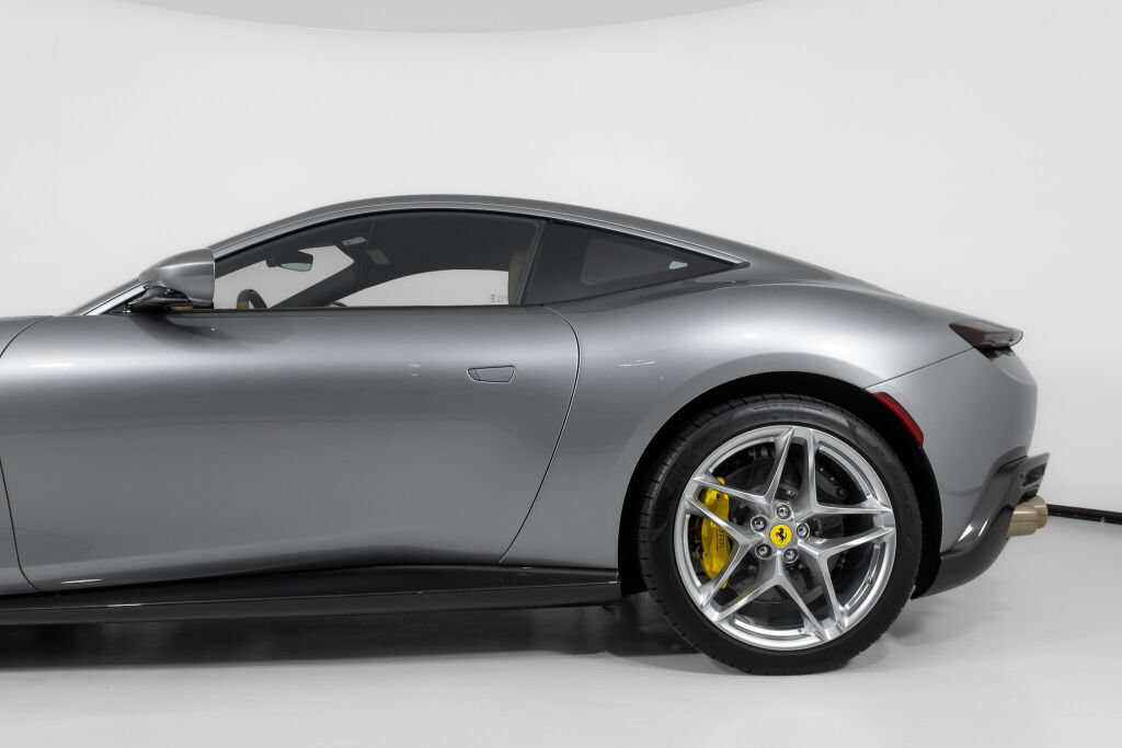Used 2024 Ferrari Roma RWD image 13