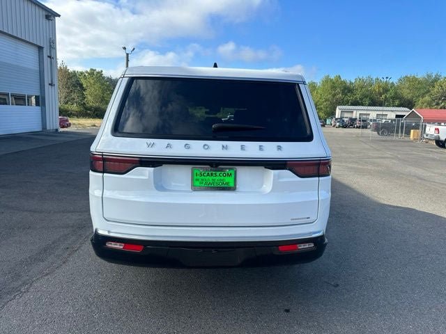 Used 2024 Jeep Wagoneer L Series II w/ Flexible Seating Group AWD/4WD image 7