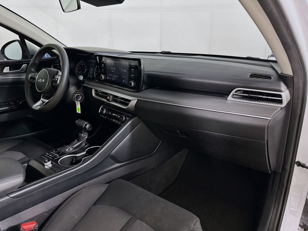 Used 2022 Kia K5 LX FWD image 32