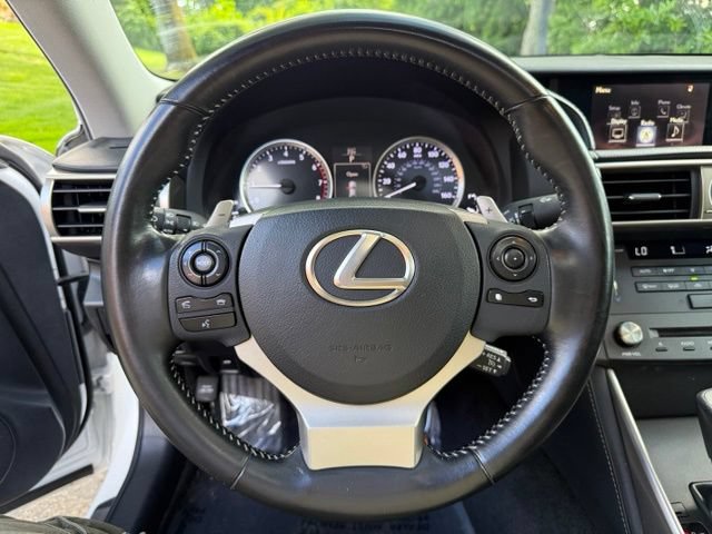 Used 2016 Lexus IS 200t RWD image 14