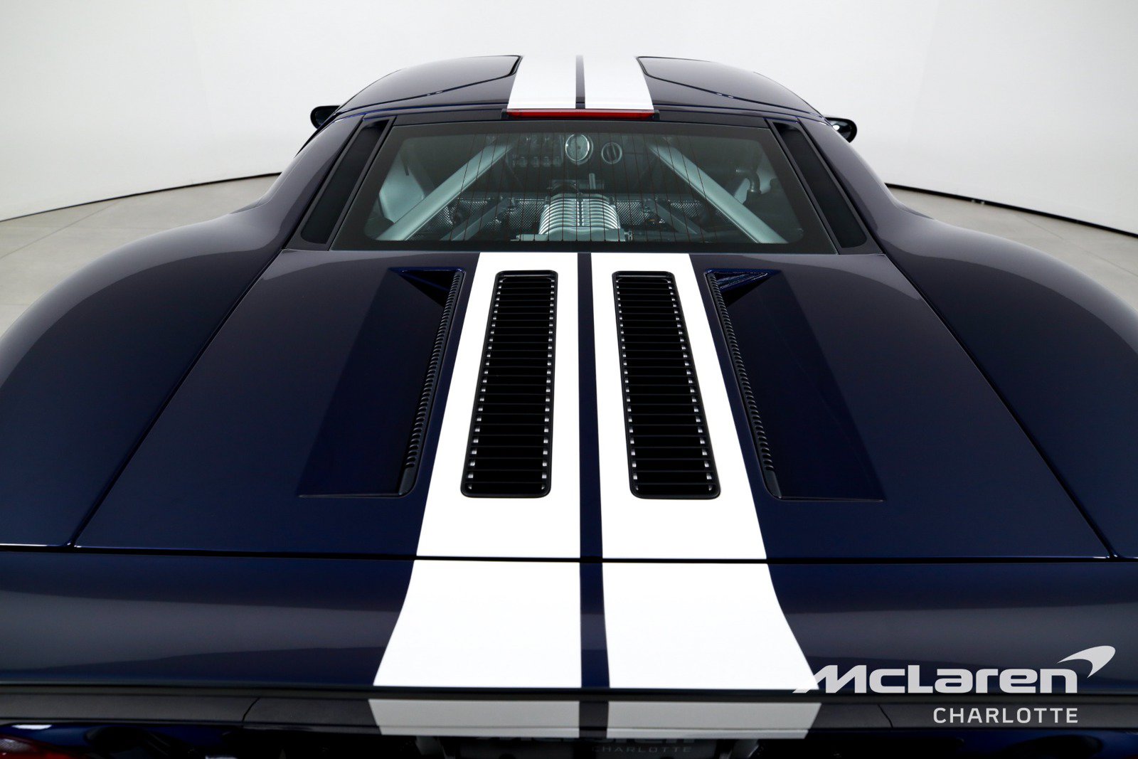 Used 2005 Ford GT RWD image 24