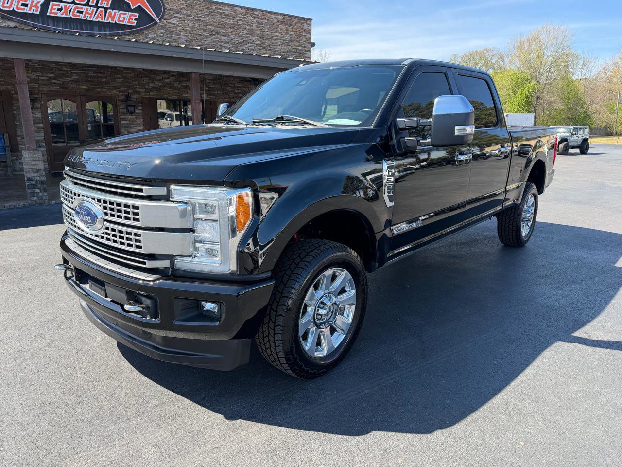 Used 2017 Ford F350 Platinum w/ Platinum Ultimate Package AWD/4WD image 8