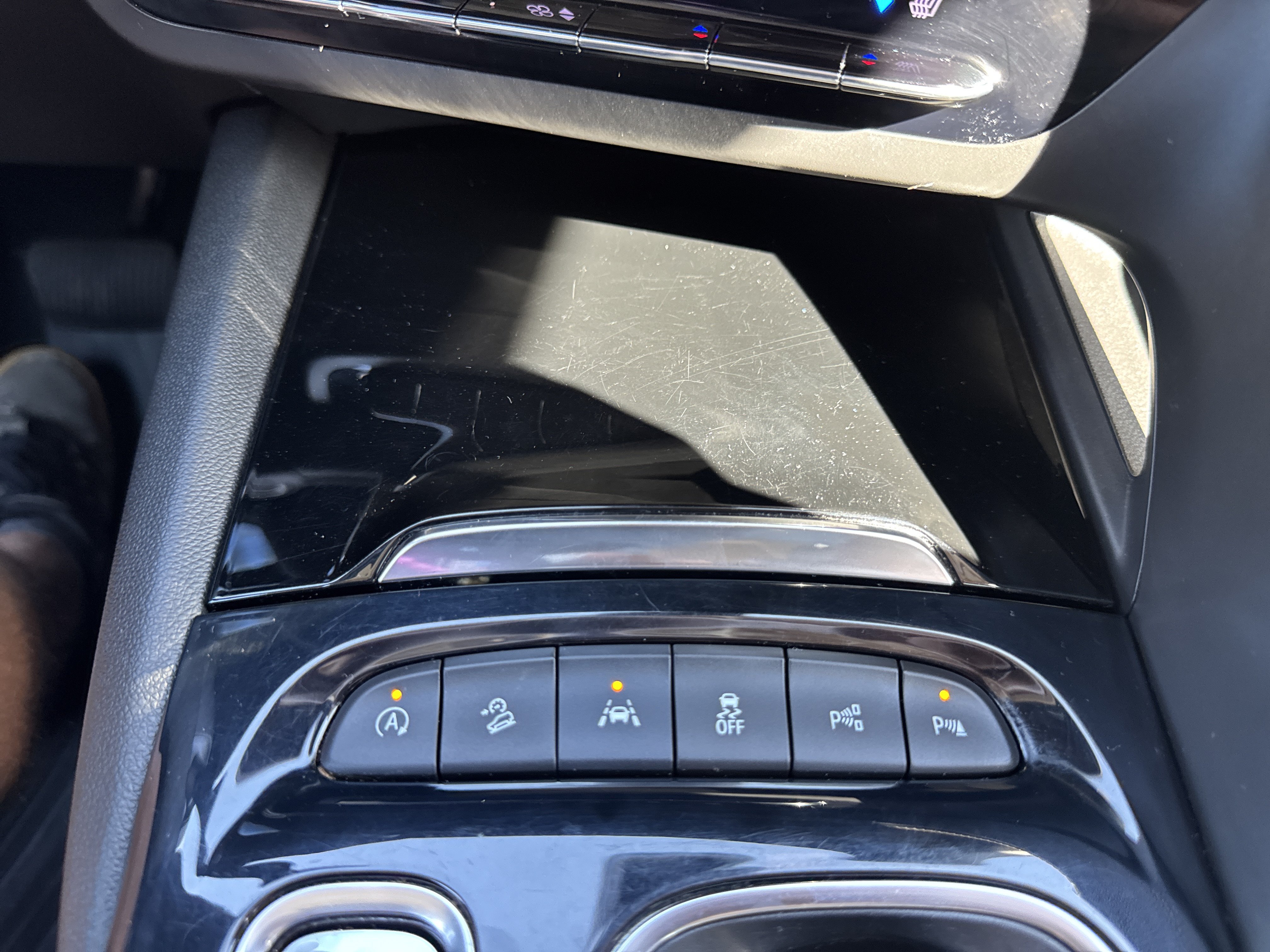 Used 2021 Buick Envision Avenir w/ Technology Package II AWD/4WD image 20