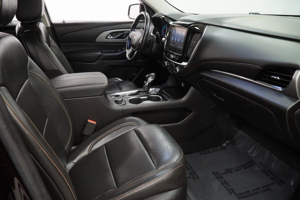 Used 2021 Chevrolet Traverse LT image 48