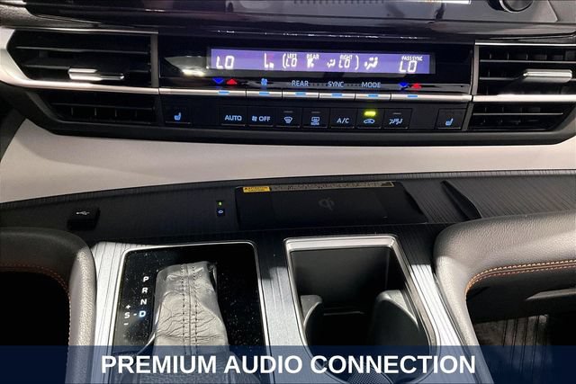 Used 2022 Toyota Sienna XSE AWD/4WD image 22