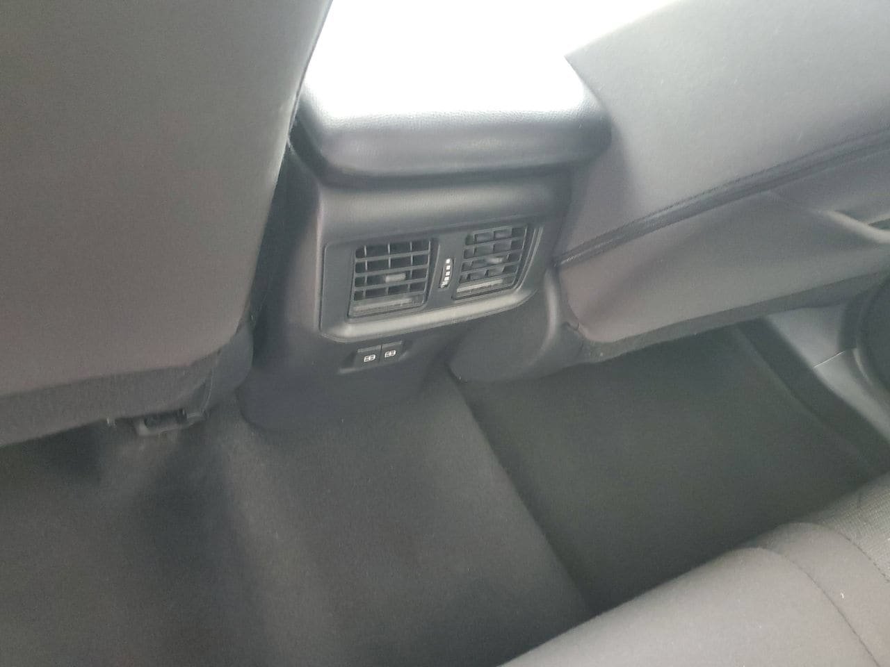 Used 2024 Toyota RAV4 XLE FWD image 11