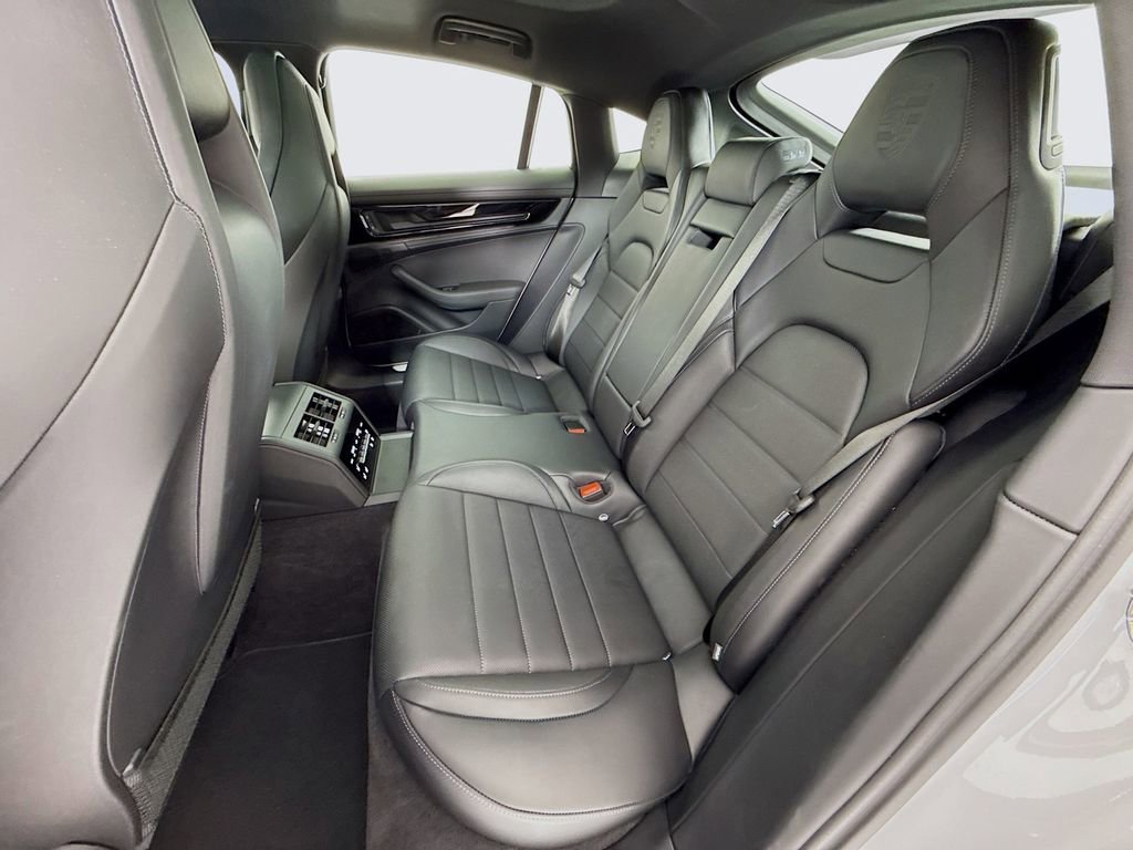 Certified 2025 Porsche Panamera 4 image 24