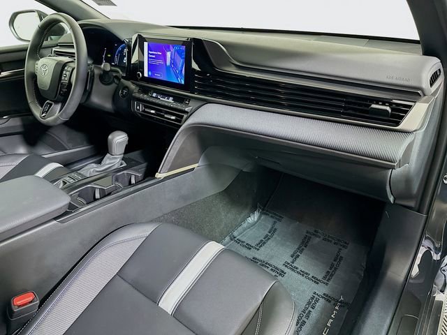 Used 2025 Toyota Camry SE image 27