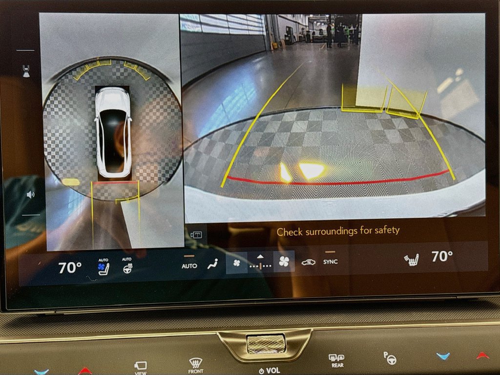 New 2026 Lexus ES 350e w/ Cold Area Package FWD image 13