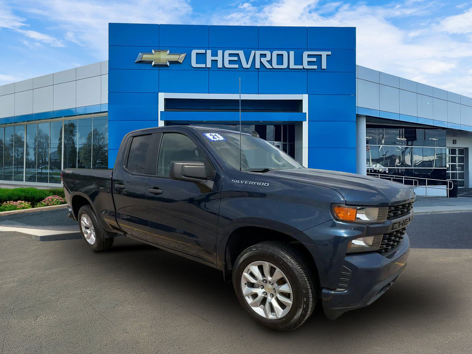 Certified 2021 Chevrolet Silverado 1500 Custom image 2