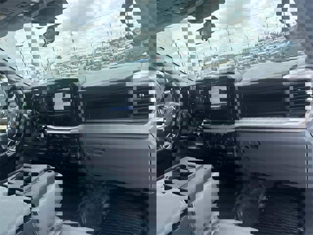 New 2025 Ford F550 4x4 SuperCab Super Duty image 15