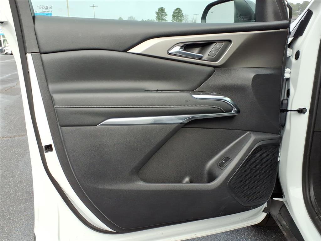 Used 2024 Chevrolet Traverse LT w/ LPO, Floor Liner Package image 4