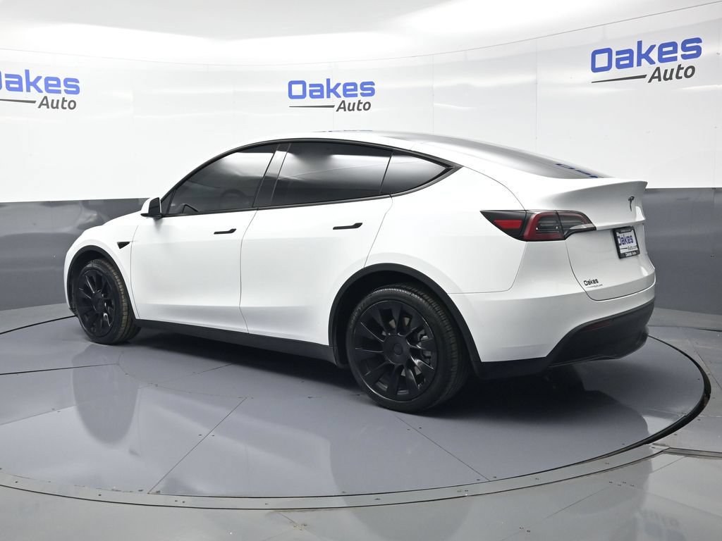 Used 2023 Tesla Model Y Long Range AWD/4WD image 5