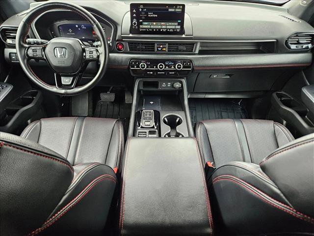 Used 2025 Honda Pilot Black Edition image 18