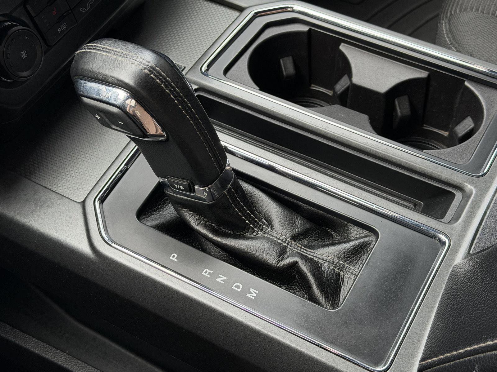 Used 2017 Ford F150 XLT w/ Equipment Group 302A Luxury AWD/4WD image 19