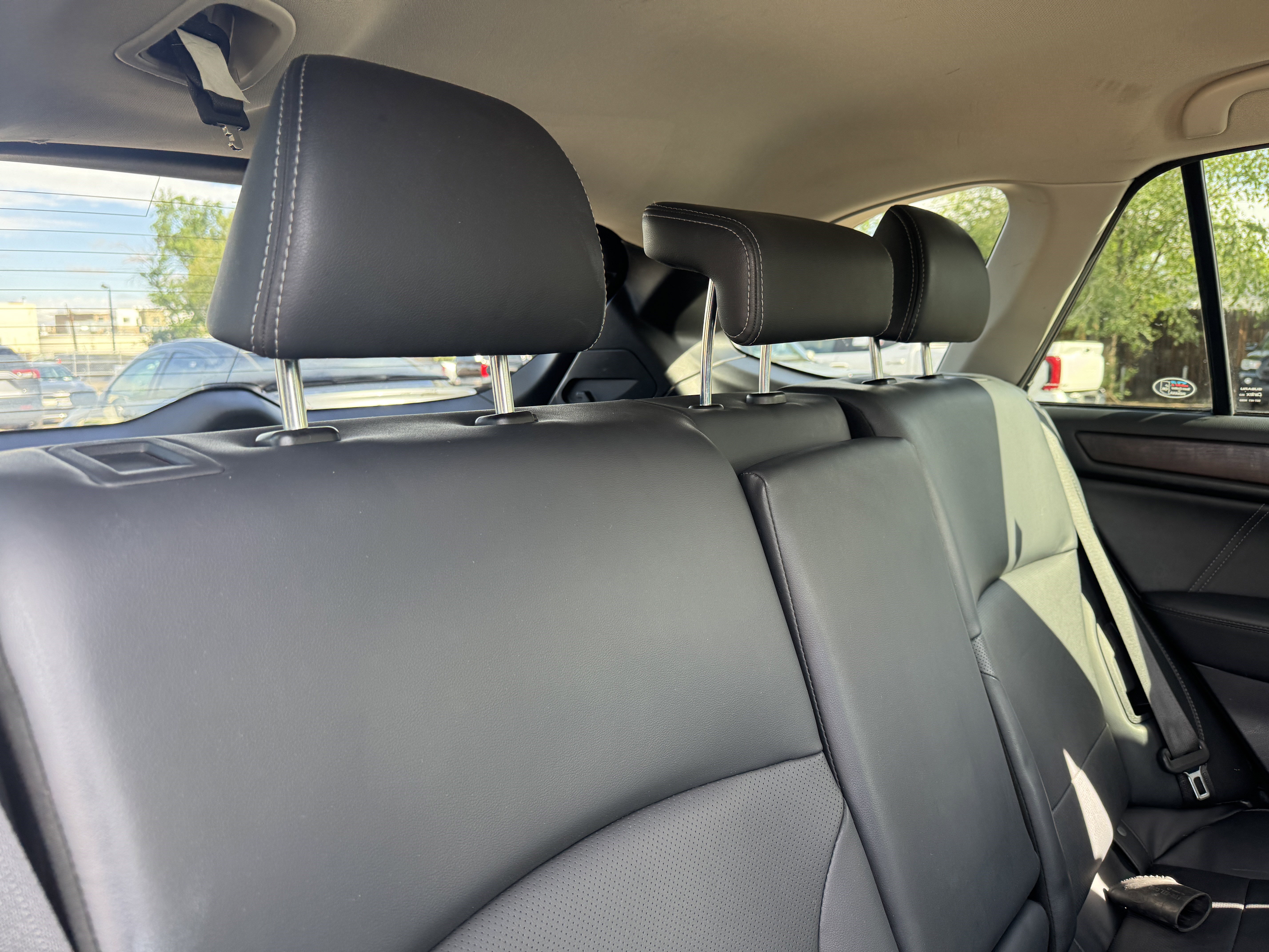Used 2019 Subaru Outback 3.6R Limited AWD/4WD image 19