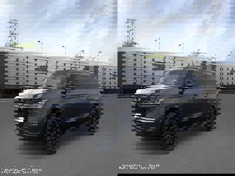 New 2026 Lincoln Navigator L Reserve AWD/4WD image 14