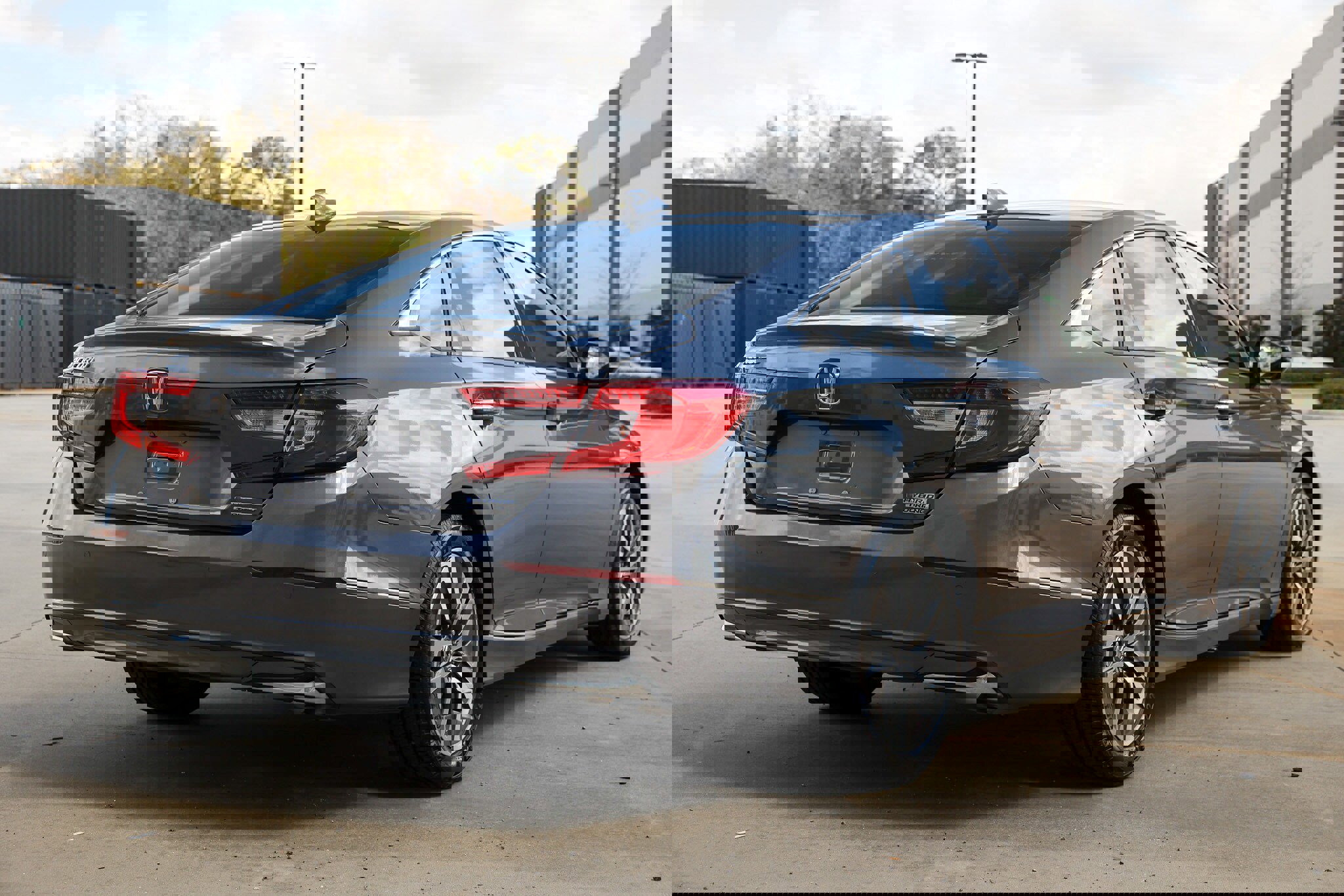 Used 2020 Honda Accord Touring image 16