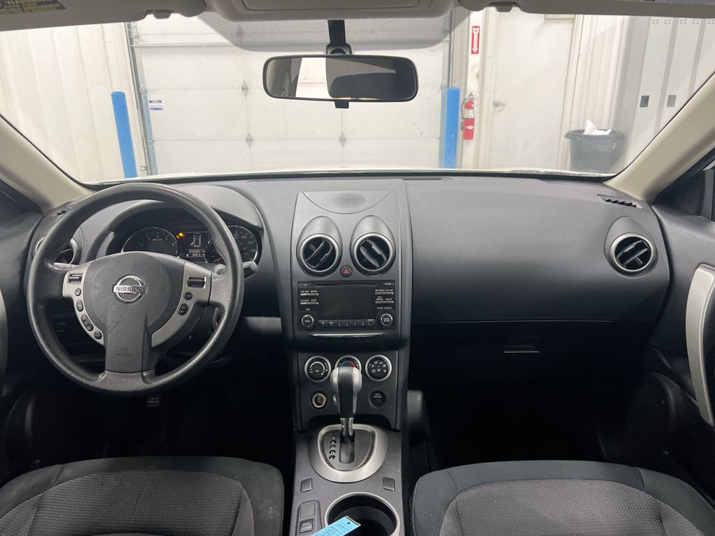 Used 2013 Nissan Rogue SV AWD/4WD image 10