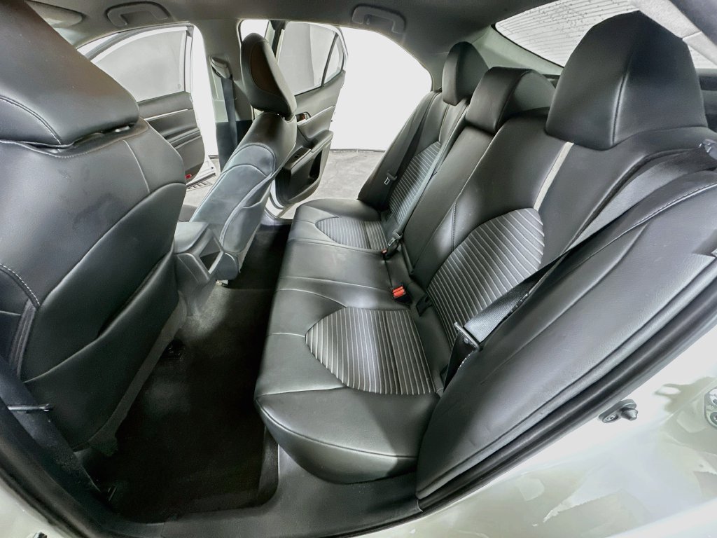 Used 2023 Toyota Camry SE FWD image 16