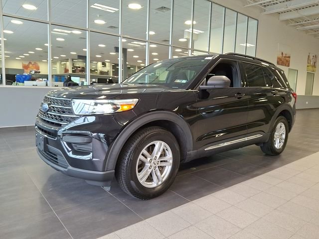 Used 2020 Ford Explorer XLT w/ Comfort Package image 3