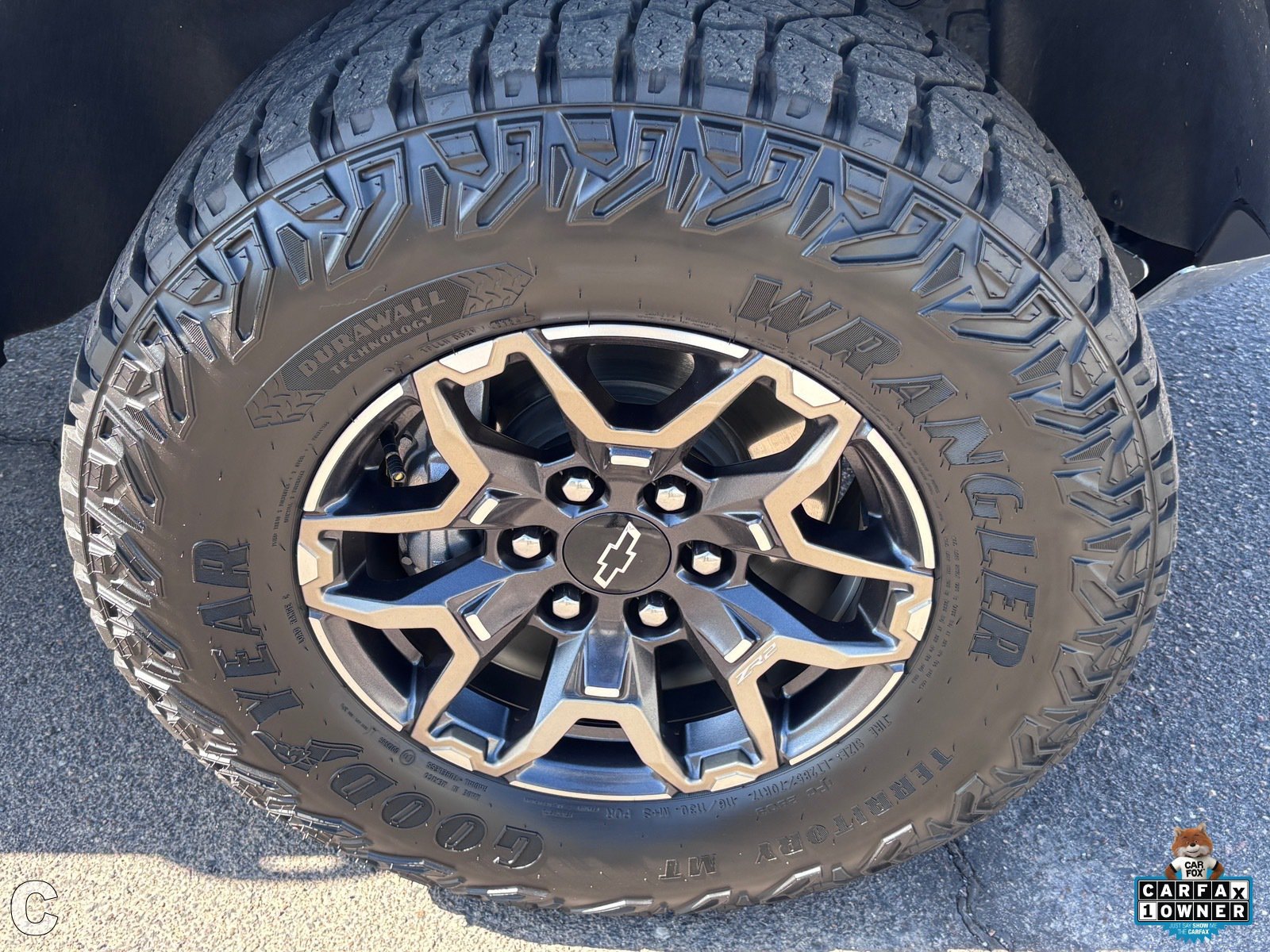Used 2024 Chevrolet Colorado ZR2 w/ Technology Package AWD/4WD image 10
