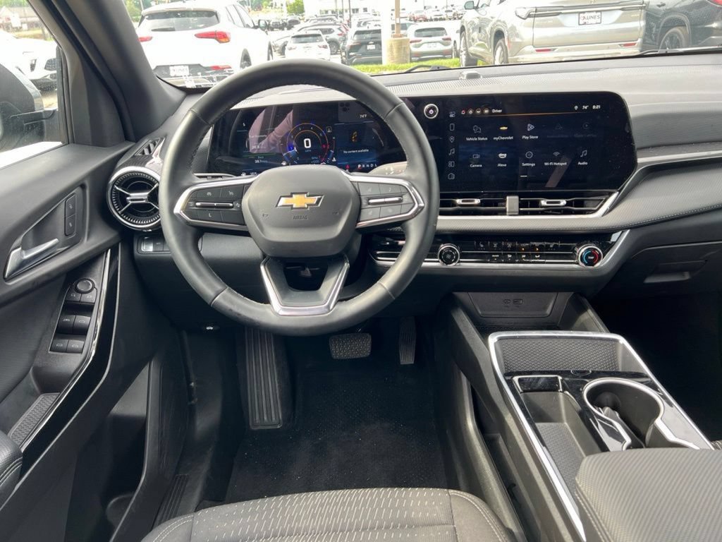 Used 2025 Chevrolet Equinox LT AWD/4WD image 33