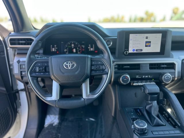 Used 2025 Toyota 4Runner SR5 AWD/4WD image 12