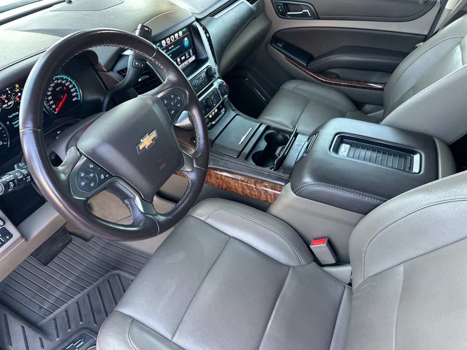 Used 2020 Chevrolet Tahoe Premier w/ Premier 6.2L Value Package AWD/4WD image 12