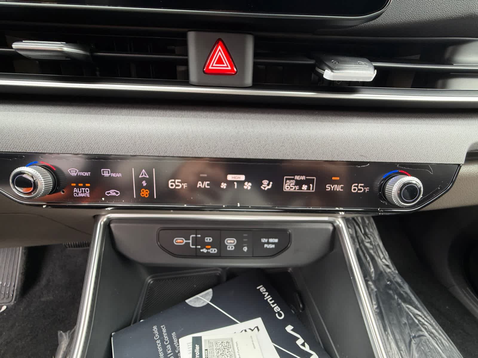 New 2027 Kia Carnival EX FWD image 16
