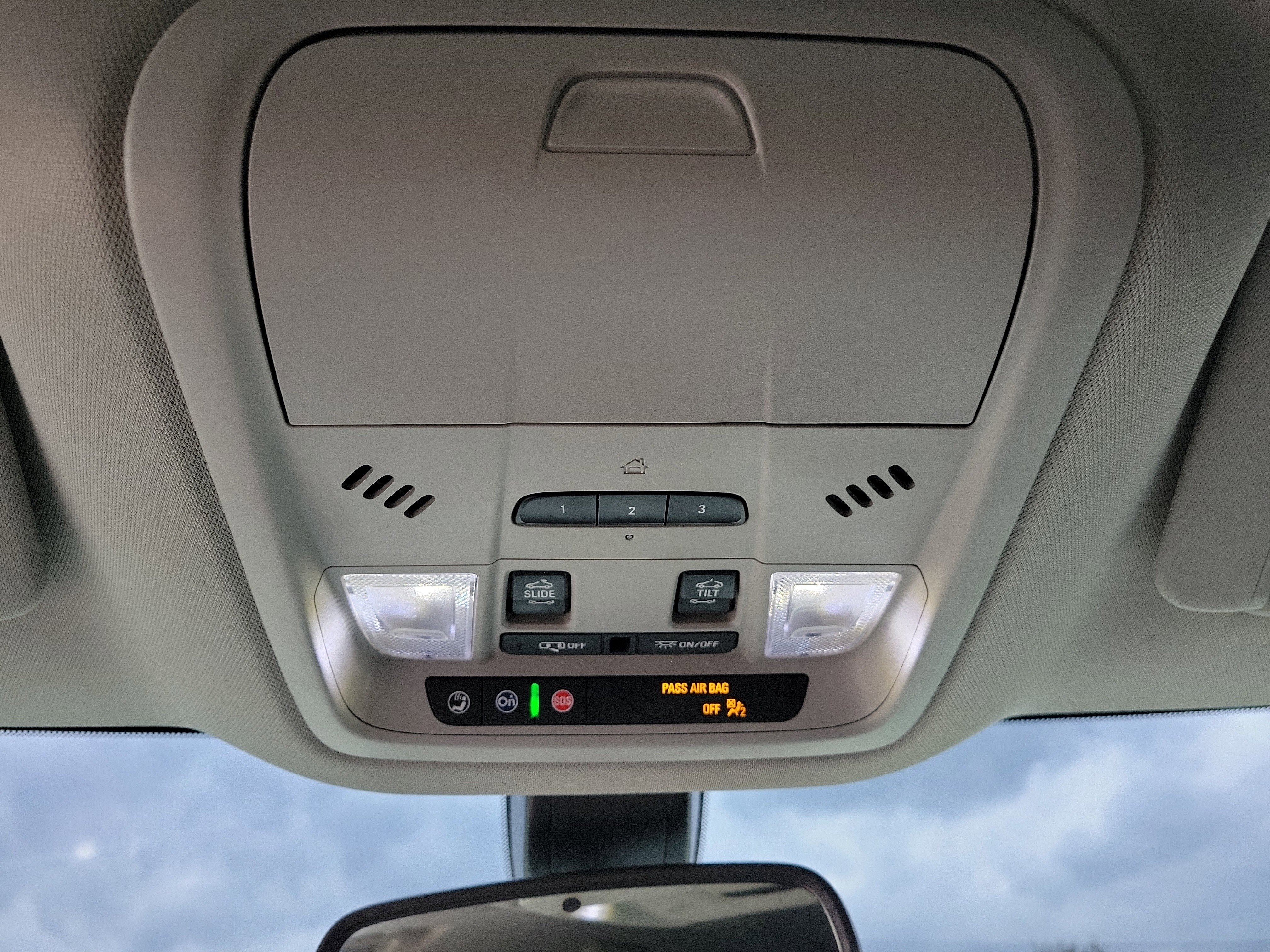 Used 2021 Buick Enclave Essence w/ Sport Touring Edition image 31
