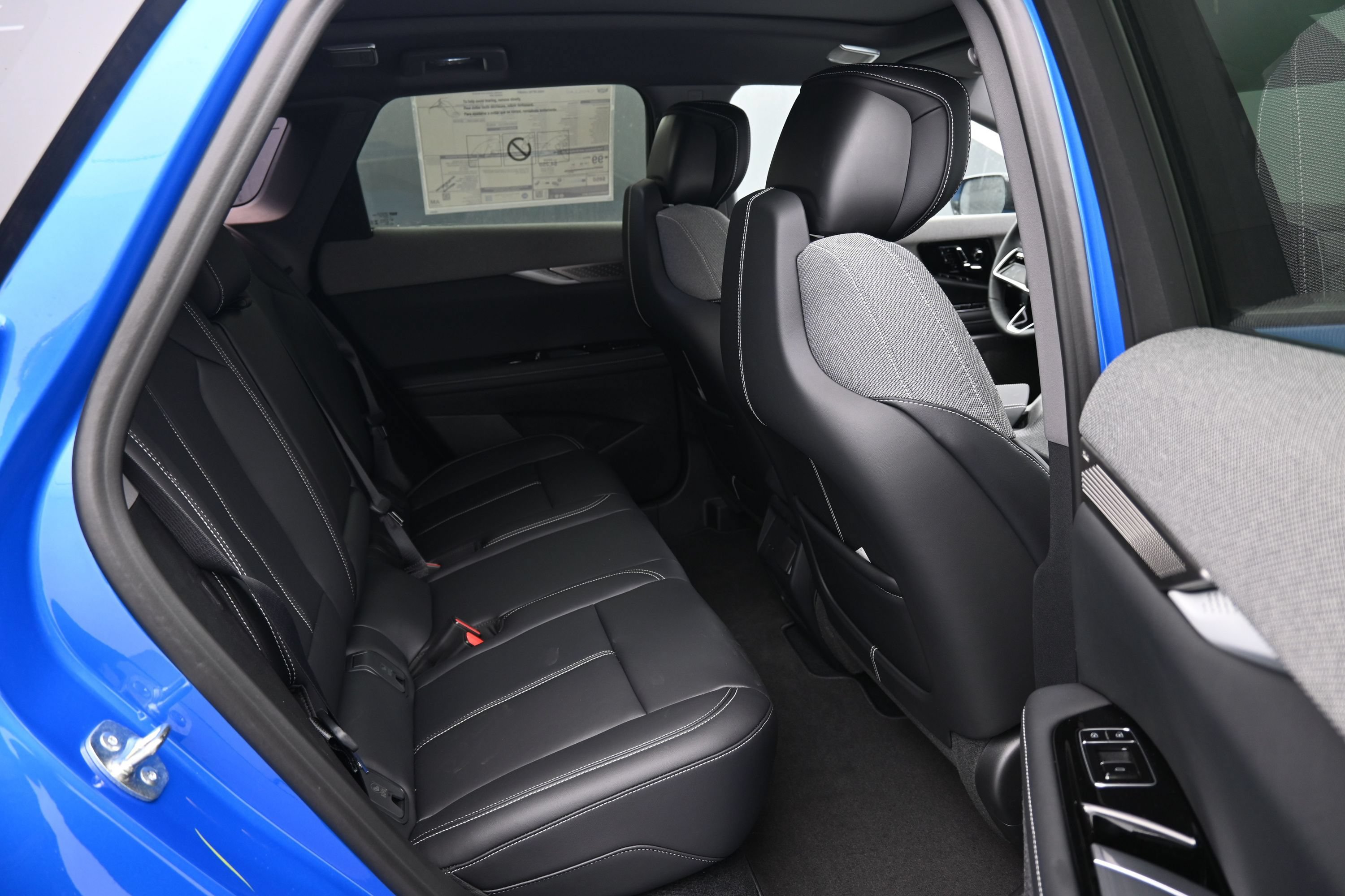 New 2026 Cadillac Optiq Luxury 1 w/ LPO, Floor Liner Package AWD/4WD image 12