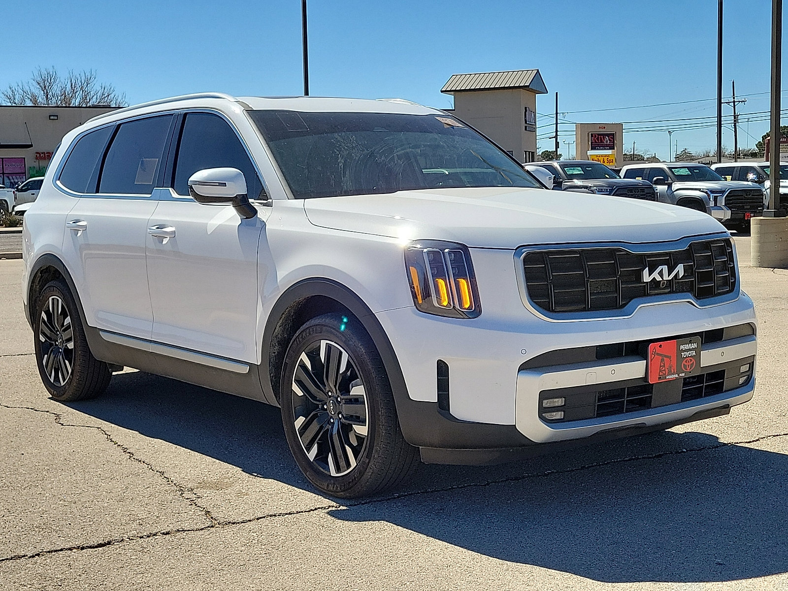 Used 2024 Kia Telluride SX Prestige w/ Towing Package image 6
