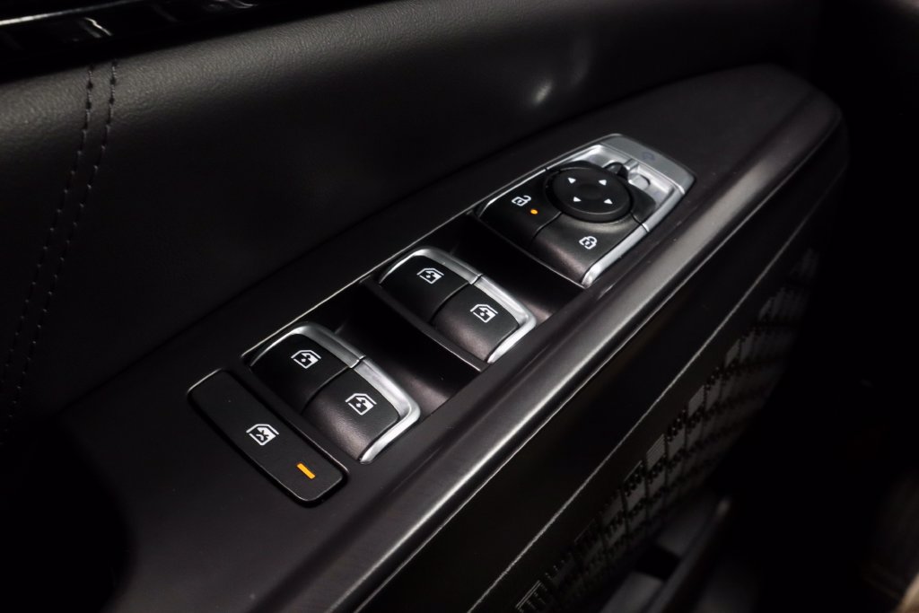 Used 2025 Kia Carnival SX Prestige FWD image 27