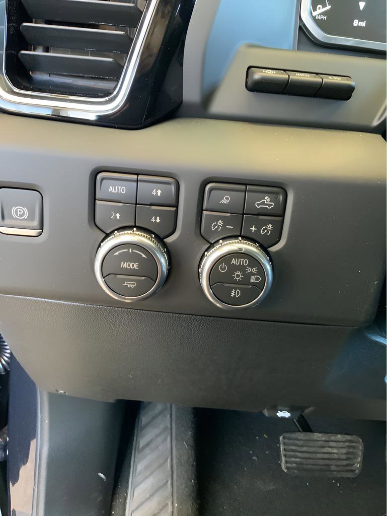 New 2026 GMC Sierra 2500 Denali w/ Denali Reserve Package image 13