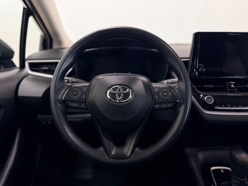Used 2026 Toyota Corolla LE FWD image 14