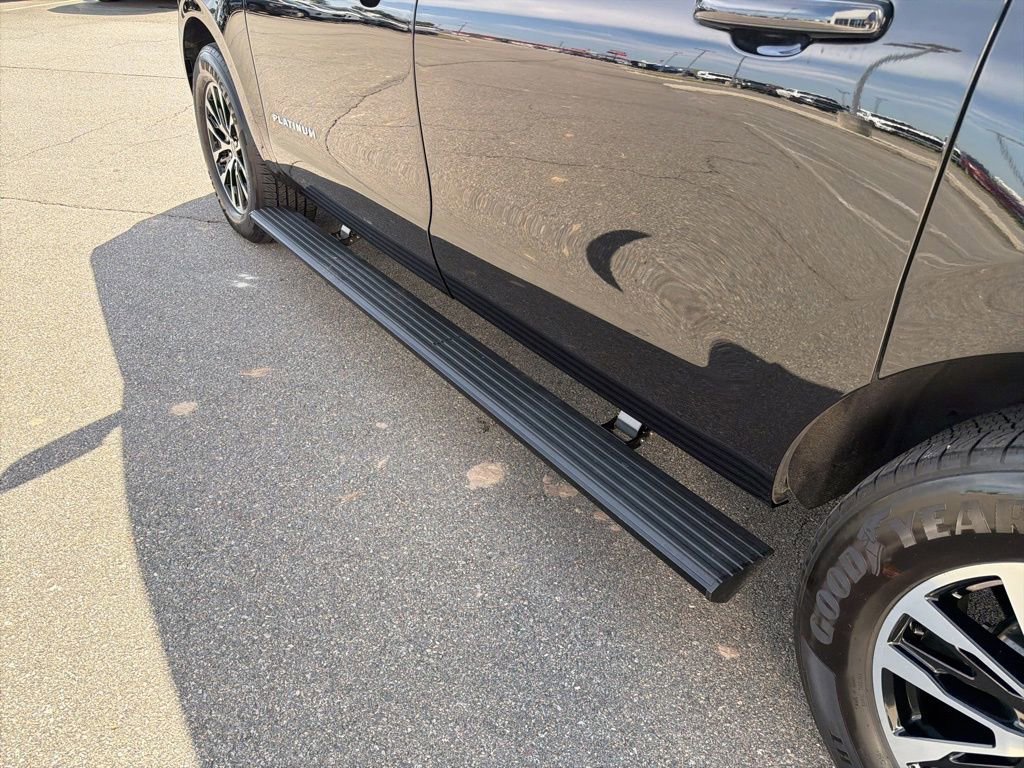 Certified 2025 Ford Expedition Max Platinum image 17