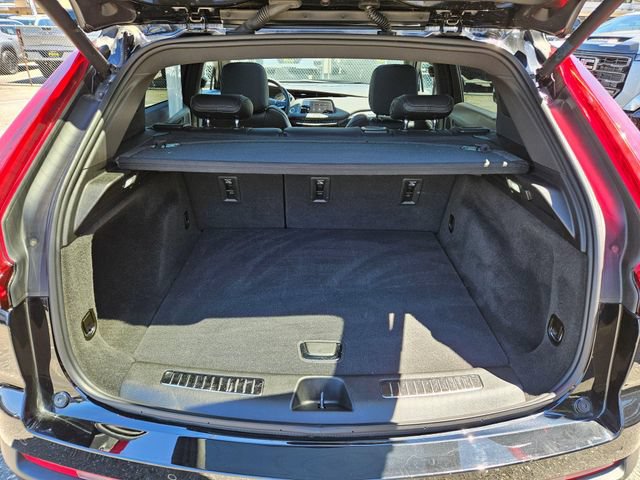 Used 2023 Cadillac XT4 Premium Luxury w/ Sun And Sound Package AWD/4WD image 15