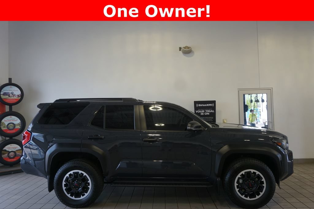 Used 2025 Toyota 4Runner TRD Off-Road Premium AWD/4WD image 2