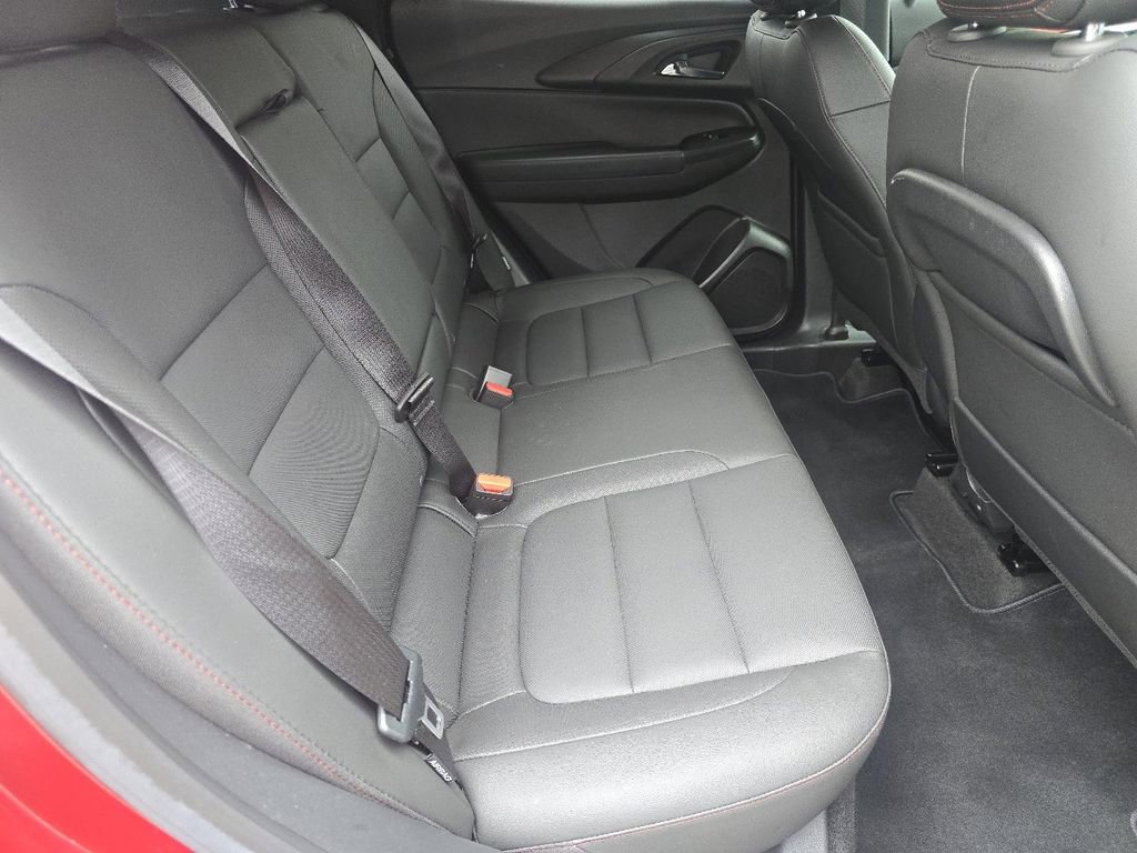 Used 2024 Chevrolet TrailBlazer RS w/ Convenience Package FWD image 18
