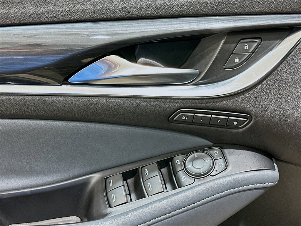 Used 2021 Buick Enclave Premium w/ Sun and Sites Package image 18