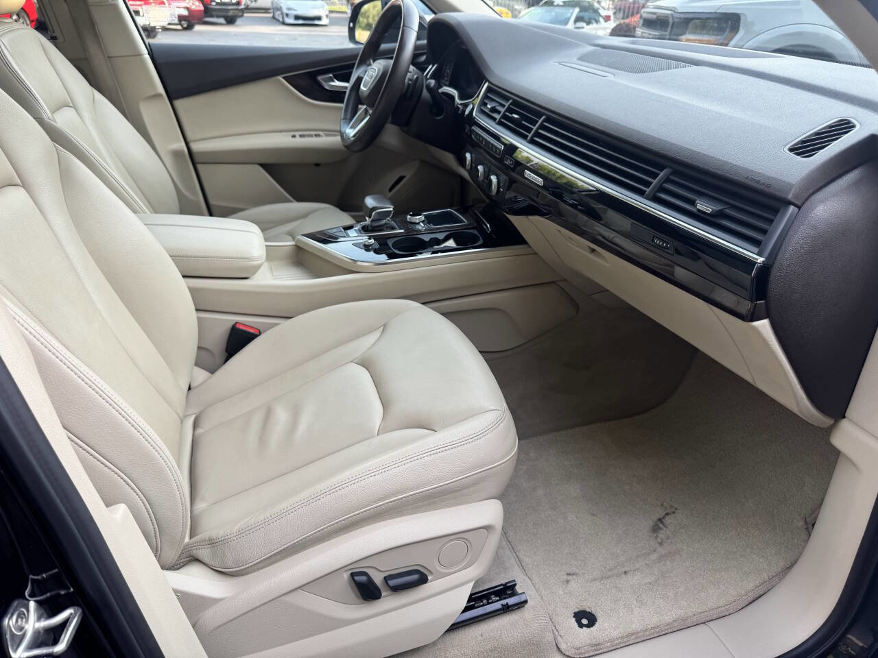 Used 2019 Audi Q7 3.0T Premium image 14