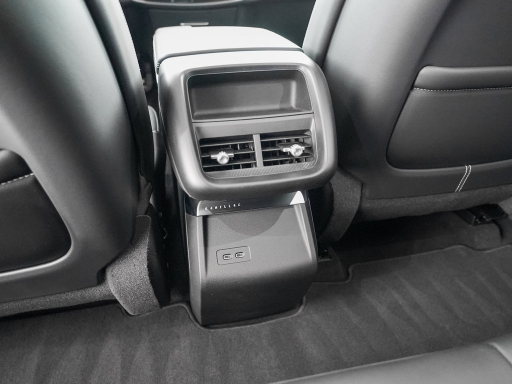 Used 2024 Cadillac Lyriq Sport AWD/4WD image 26