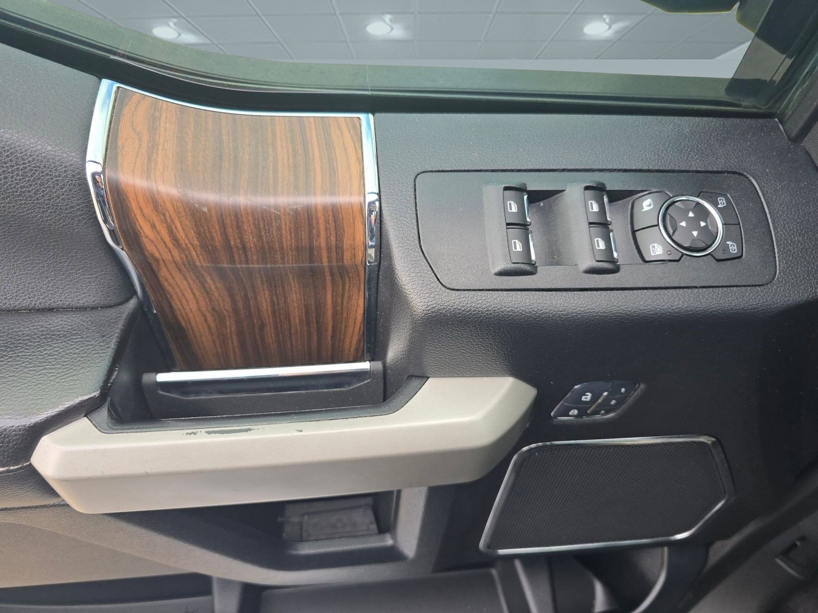 Used 2017 Ford F150 Lariat w/ Equipment Group 502A Luxury image 18